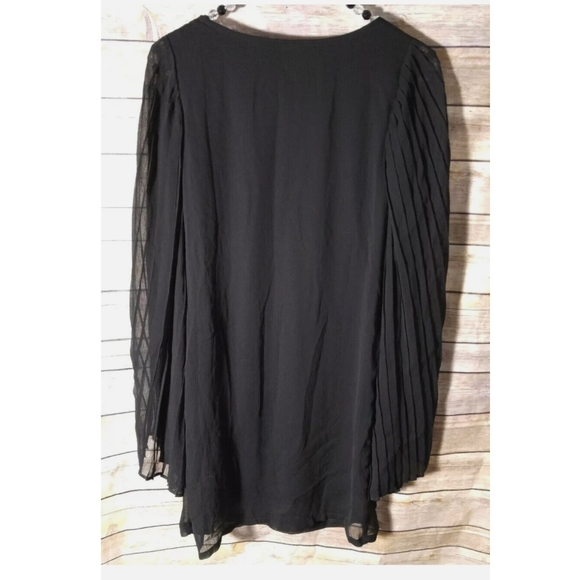 Fire Los Anges Bell Sleeve Tunic - Picture 2 of 6